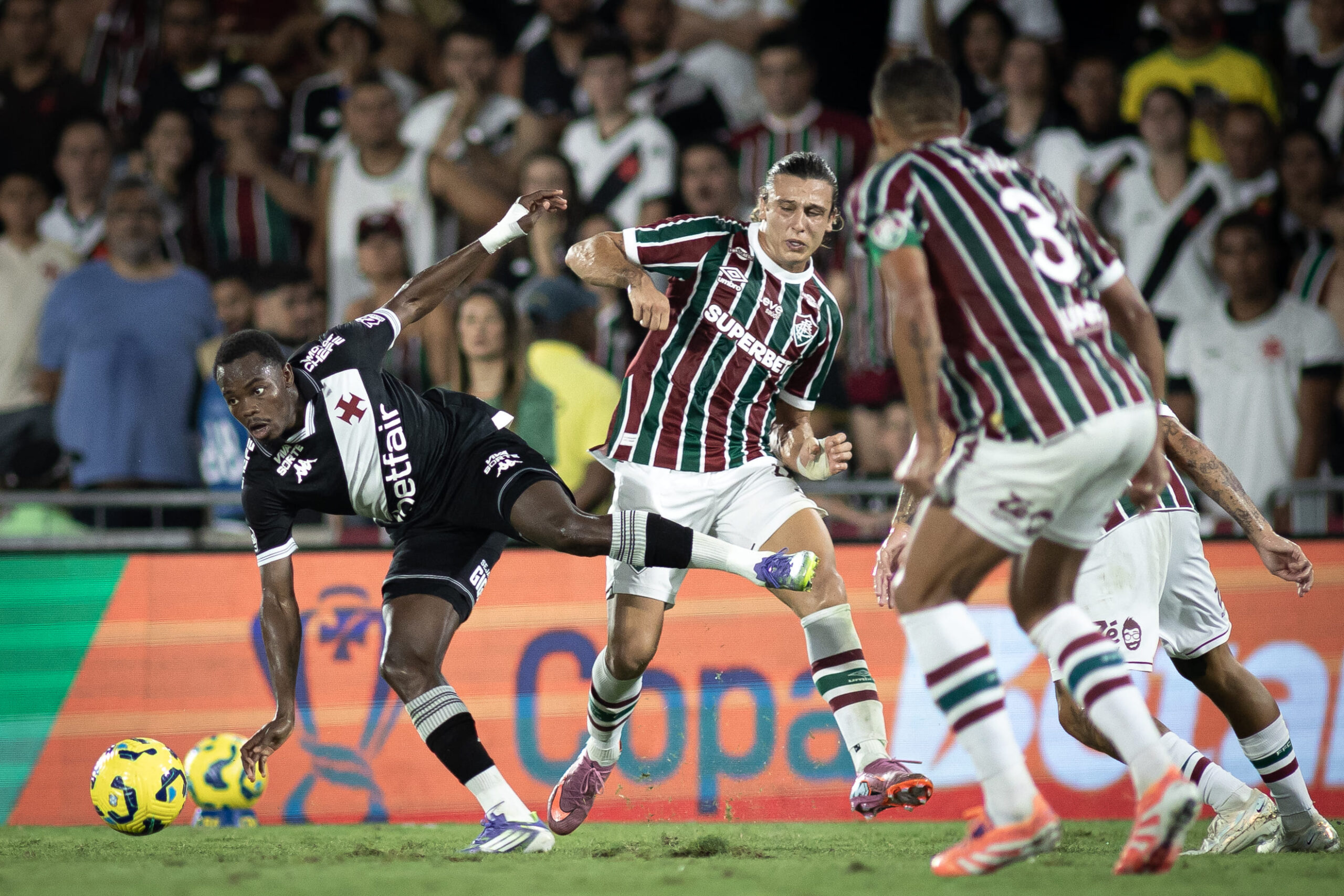 Vasco e Fluminense se encontram na Copa do Brasil pela 4ª vez; relembre as outras disputas