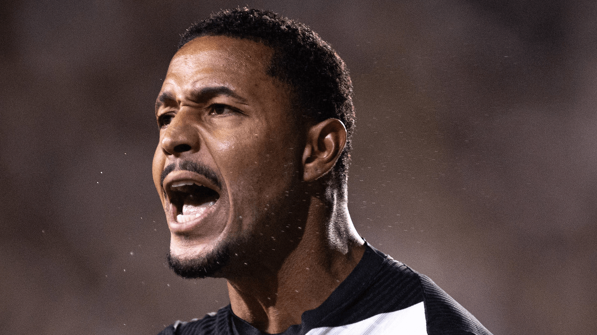 David deve voltar ao time titular do Vasco amanhã (01/08)
